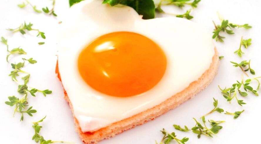 Le uova sono un alimento base della classica dieta Maggi. 